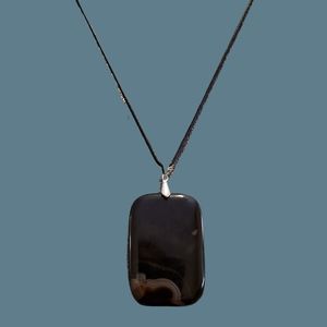 1½ x 2½" Rectangle Black Vein Agate Necklace